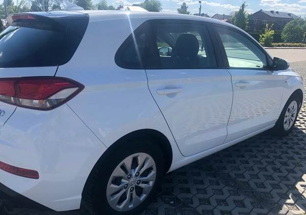 Hyundai I30 cena 48500 przebieg: 160000, rok produkcji 2020 z Daleszyce małe 631